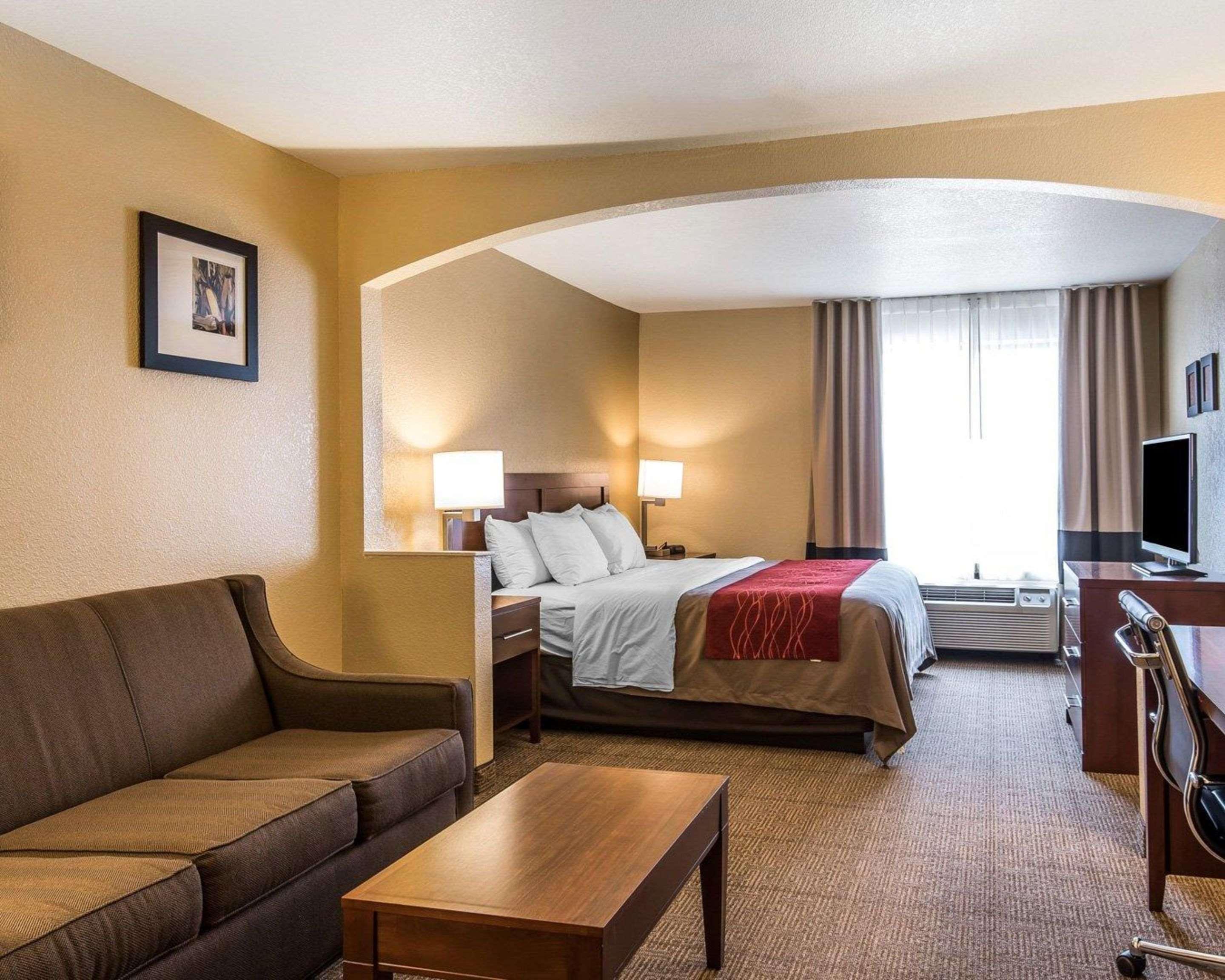Quality Inn & Suites Bethany Esterno foto