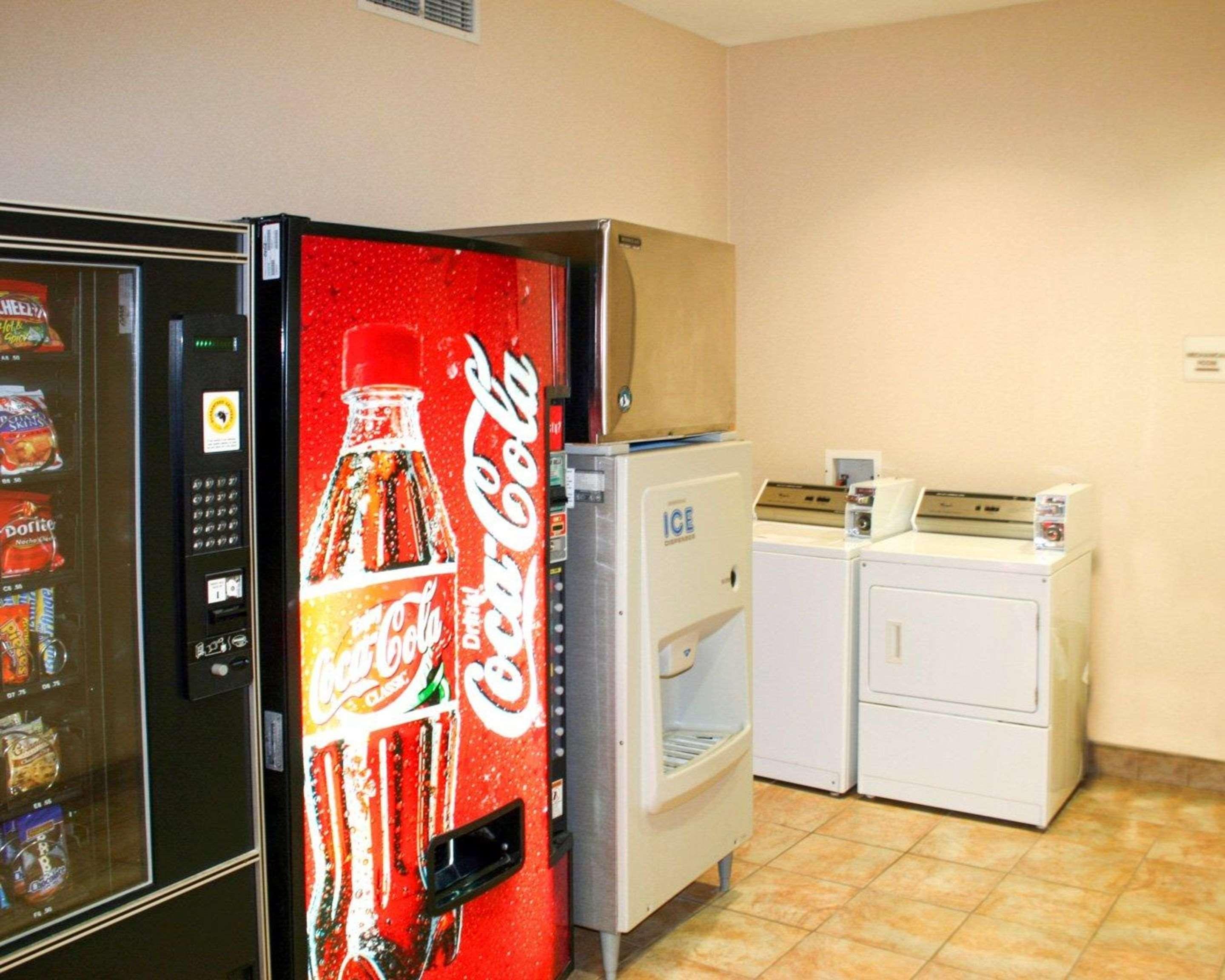 Quality Inn & Suites Bethany Esterno foto
