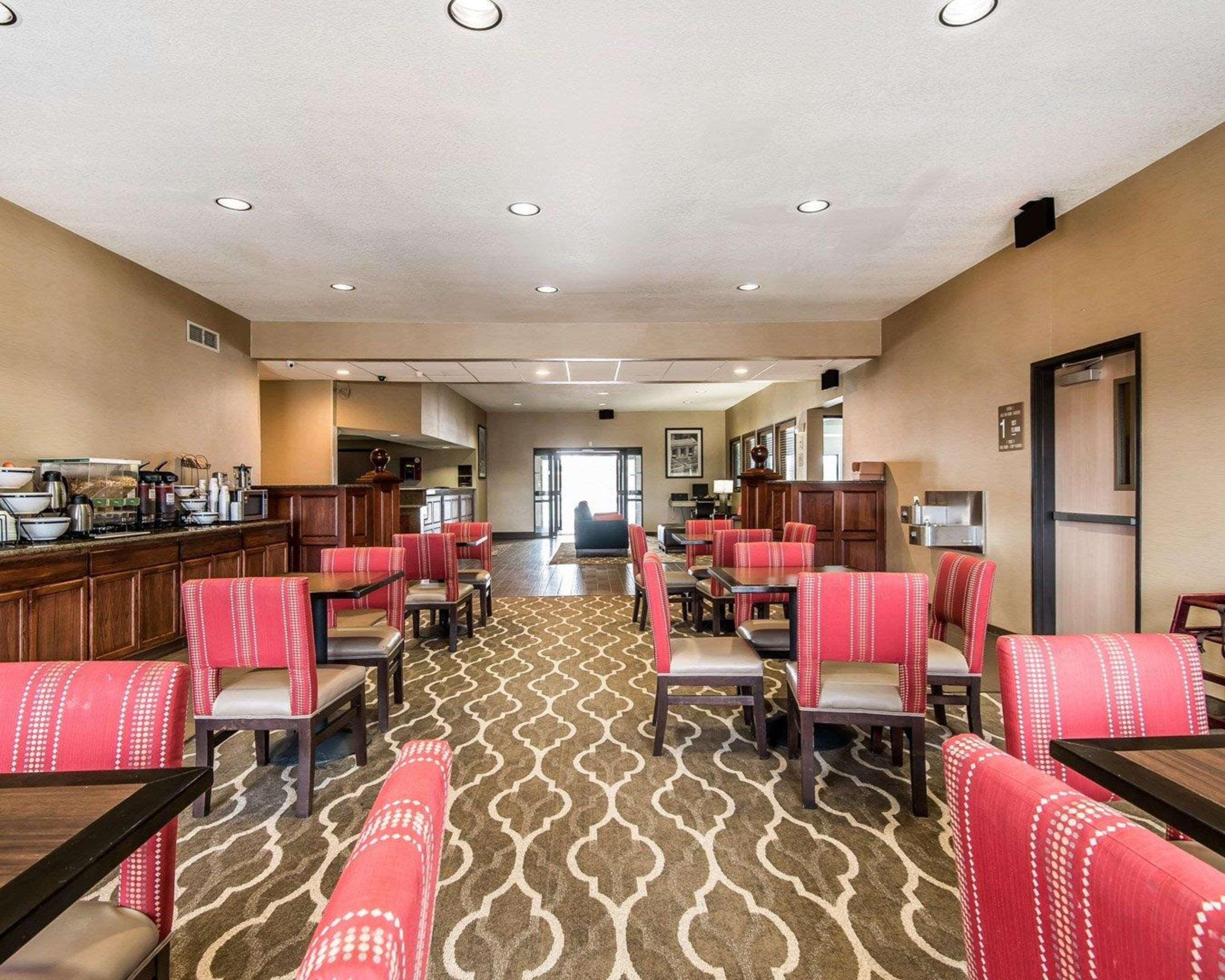 Quality Inn & Suites Bethany Esterno foto