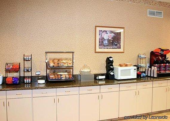 Quality Inn & Suites Bethany Ristorante foto