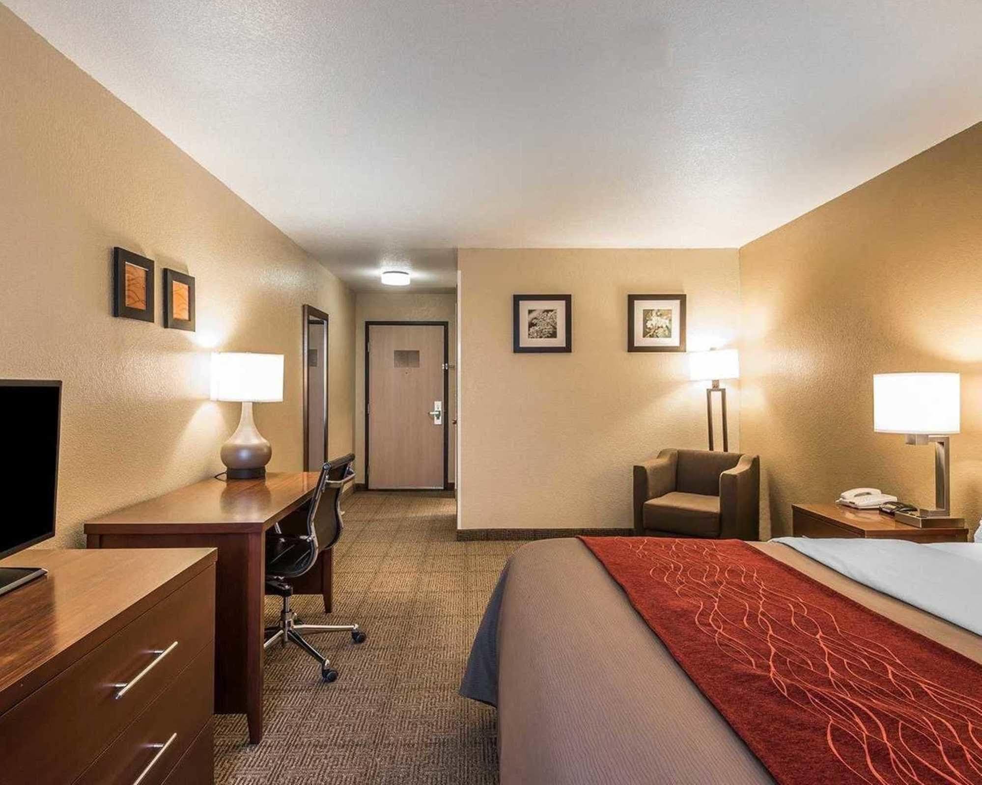 Quality Inn & Suites Bethany Esterno foto