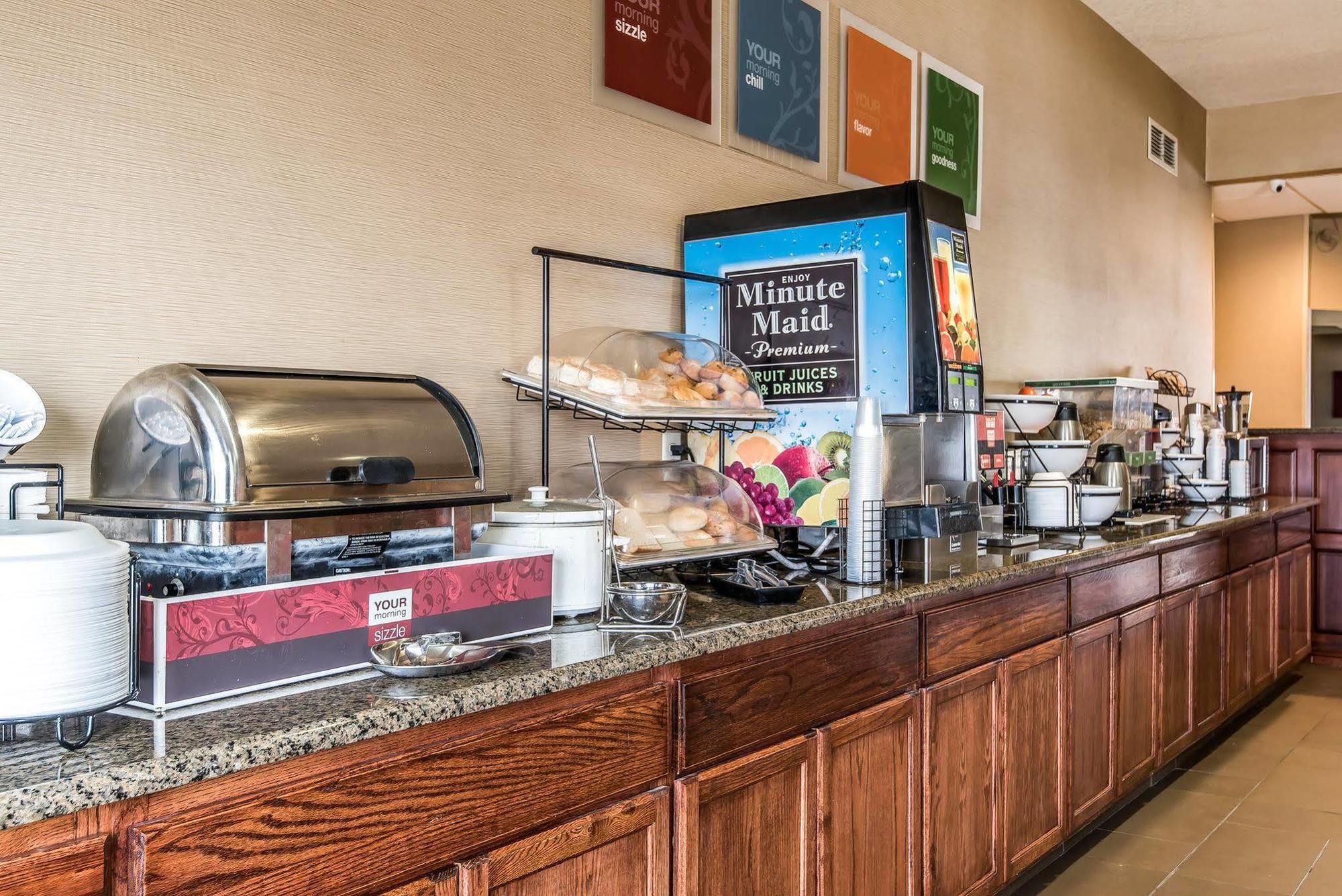 Quality Inn & Suites Bethany Esterno foto
