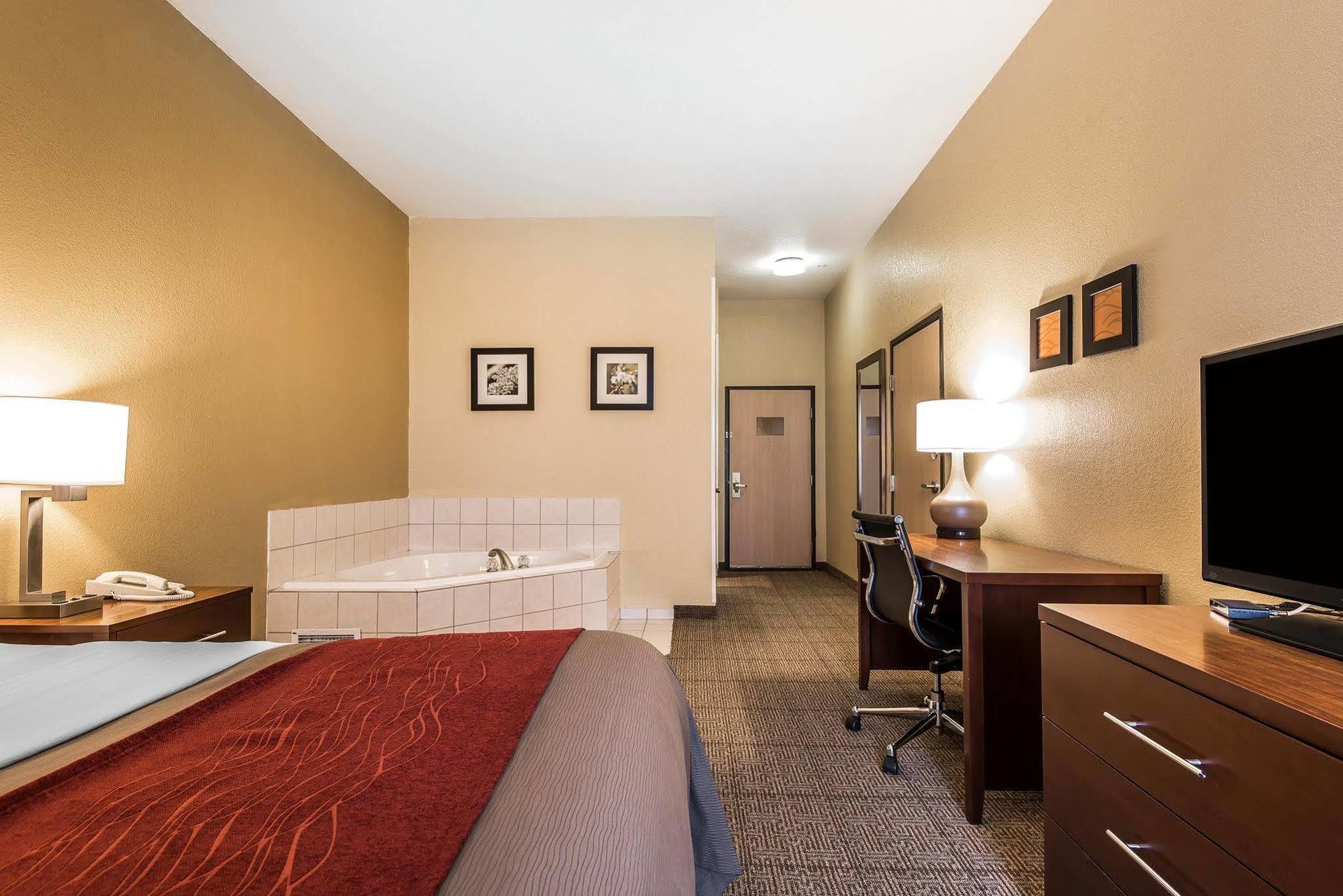 Quality Inn & Suites Bethany Esterno foto